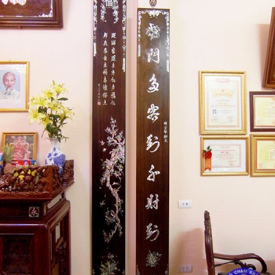 Câu đối khảm ốc nét chữ nết người