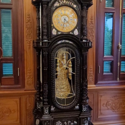 Đồng hồ cây khảm ốc 