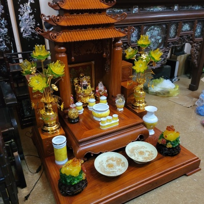 Bộ bàn thờ ông địa gỗ hương 